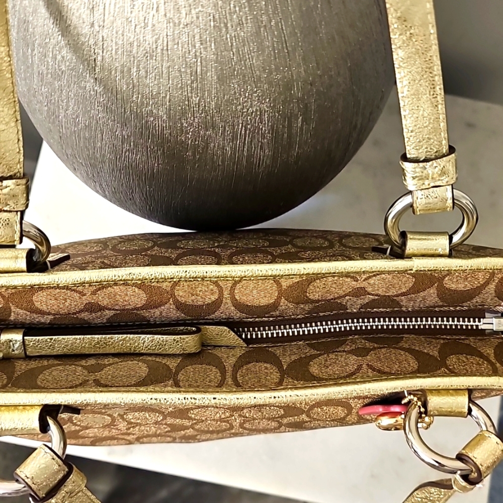 Coach Gold and Tan Tote Bag - Picture 4 of 12